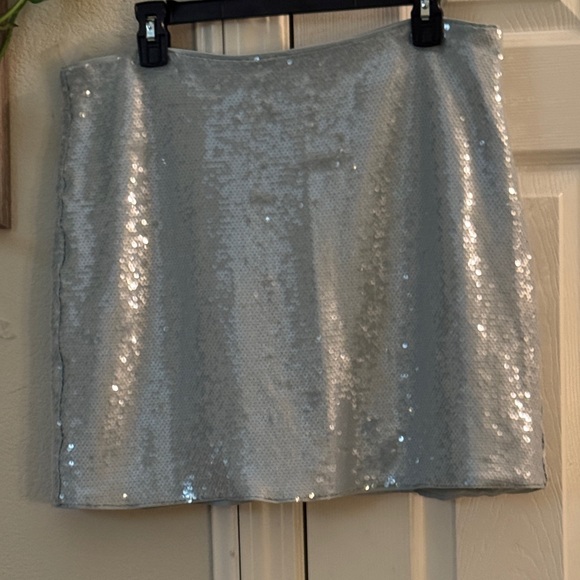 Guess Skirt - Picture 1 of 12